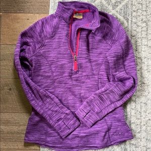 Cabelas pullover with thumb holes